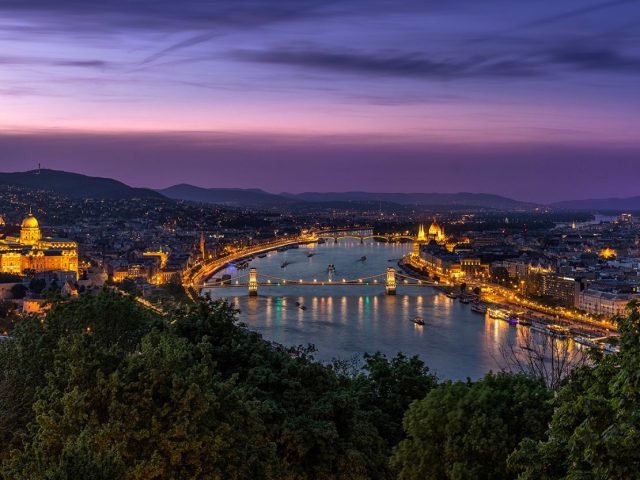 Hogyan tehetjük élhetőbbé Budapestet: Közlekedés, parkolás és a KeletiParking.hu szerepe
